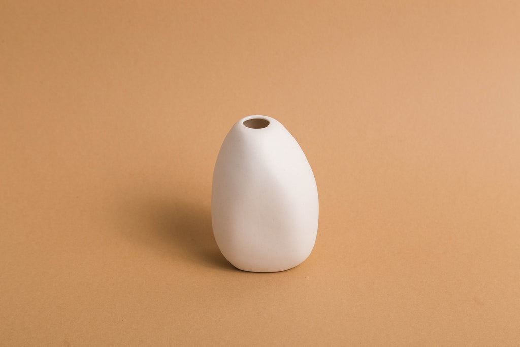 Harmie Vase - White Pipi