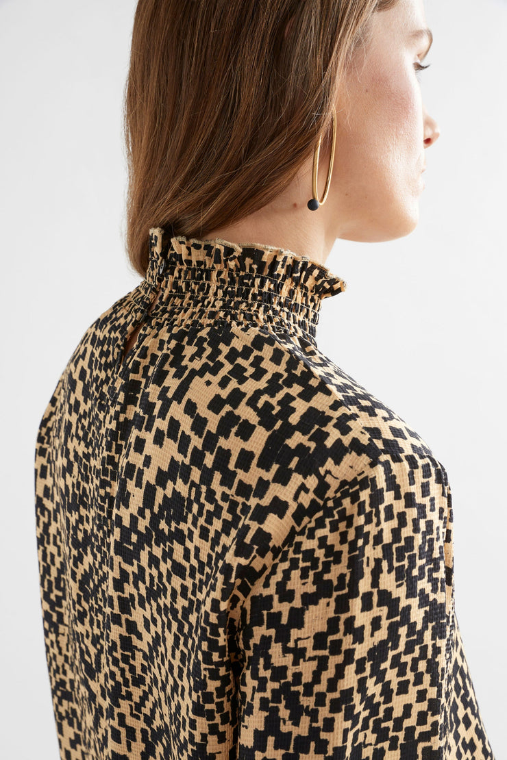 Elk Veda Turtleneck Top - Beige Sinda Print