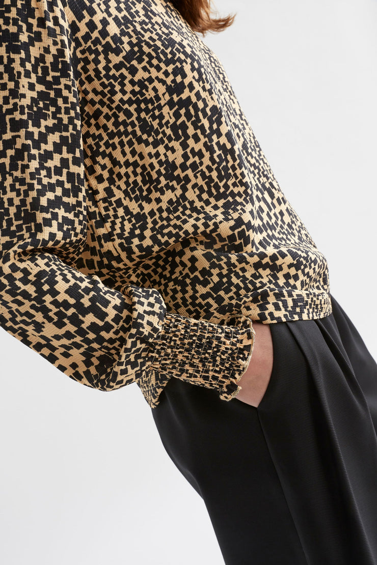 Elk Veda Turtleneck Top - Beige Sinda Print