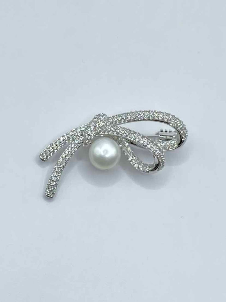 Diamante Brooch - Bow w Pearl