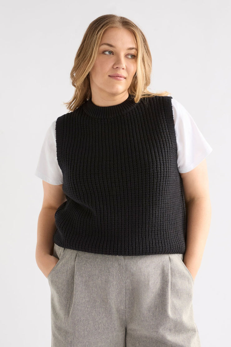Elk Arp Vest - Black