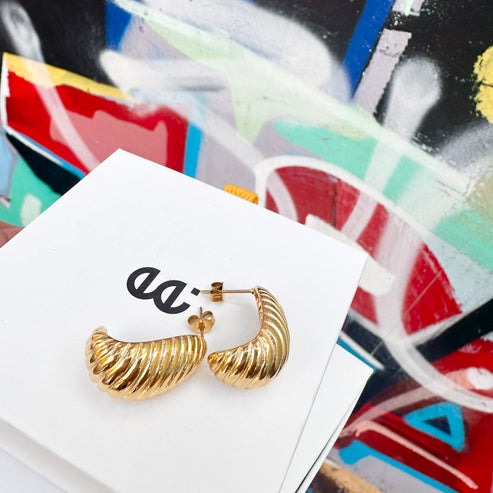 Amplify Drop Earrings