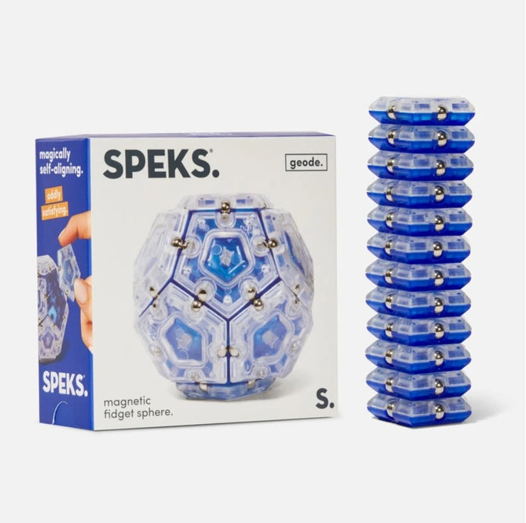 Speks Magnetic Pentagons
