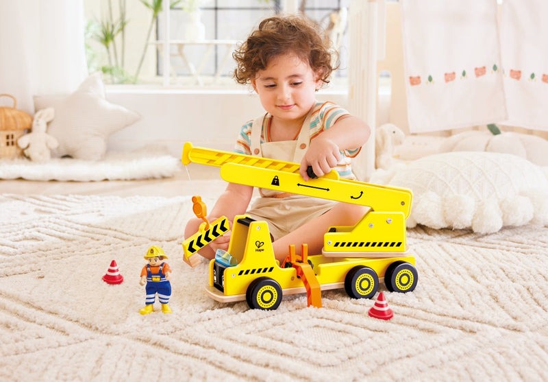 Hape Mobile Crane & Construction Set