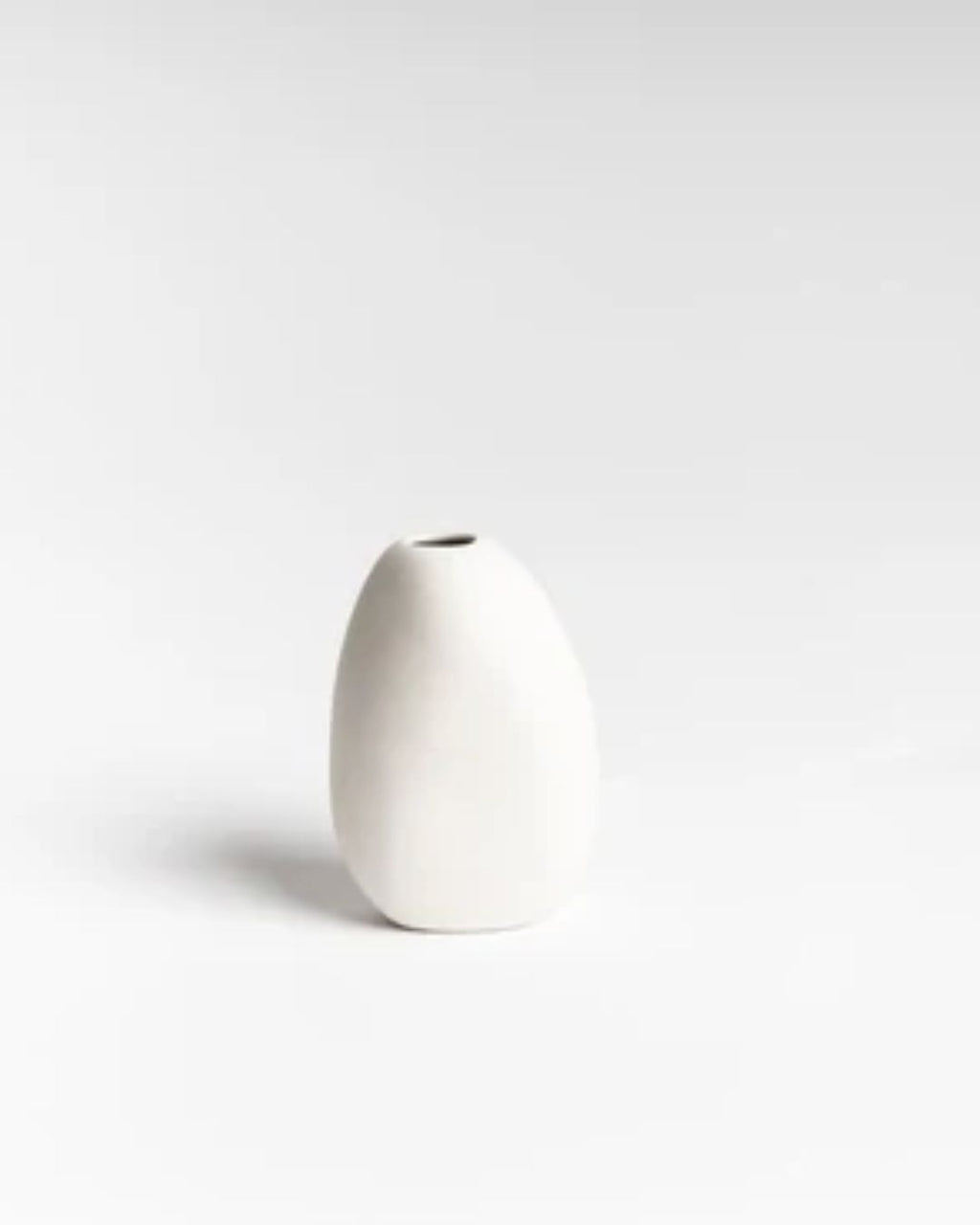 Harmie Vase - White Pipi