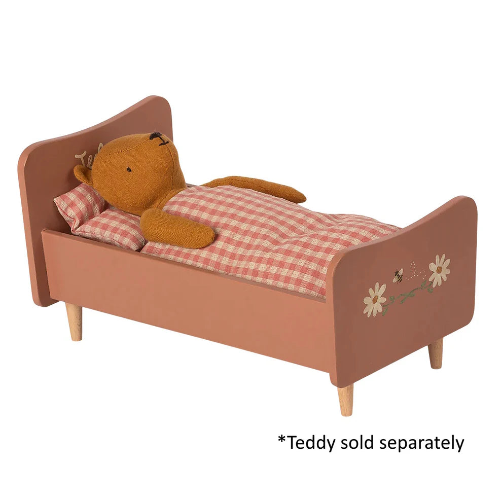 Maileg Wooden Bed Rose Teddy Mom