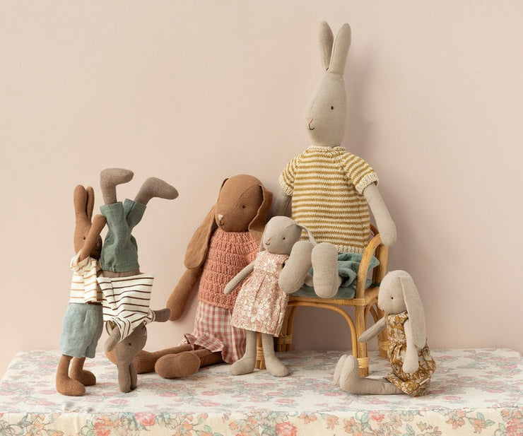 Maileg Bunny Size 3 - Brown Shirt & Skirt