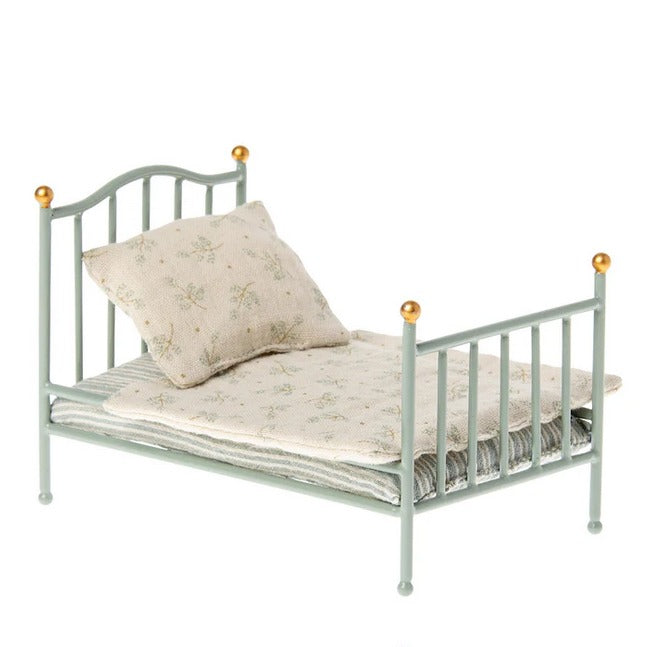Maileg Vintage Bed Mouse - Mint