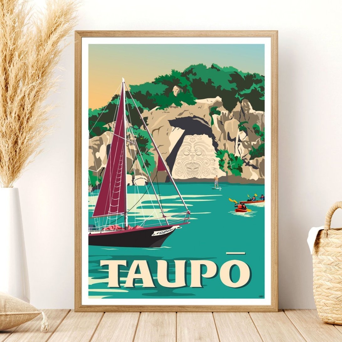 Taupō Carvings Print