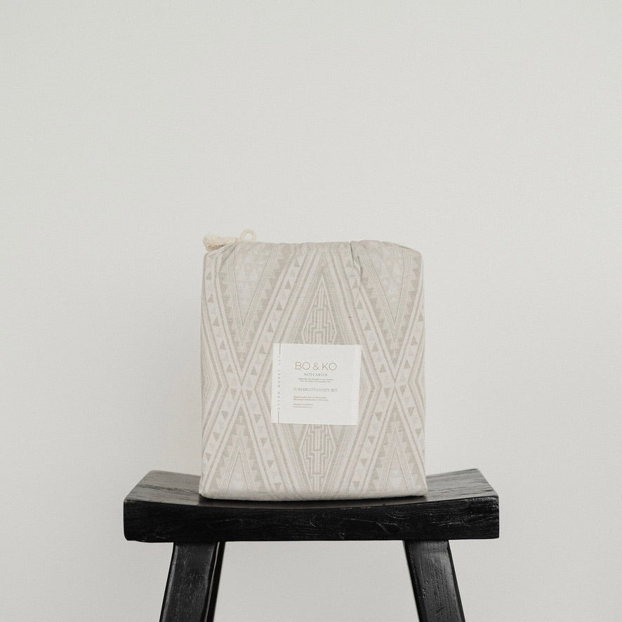 O Whakato Duvet Set - Queen