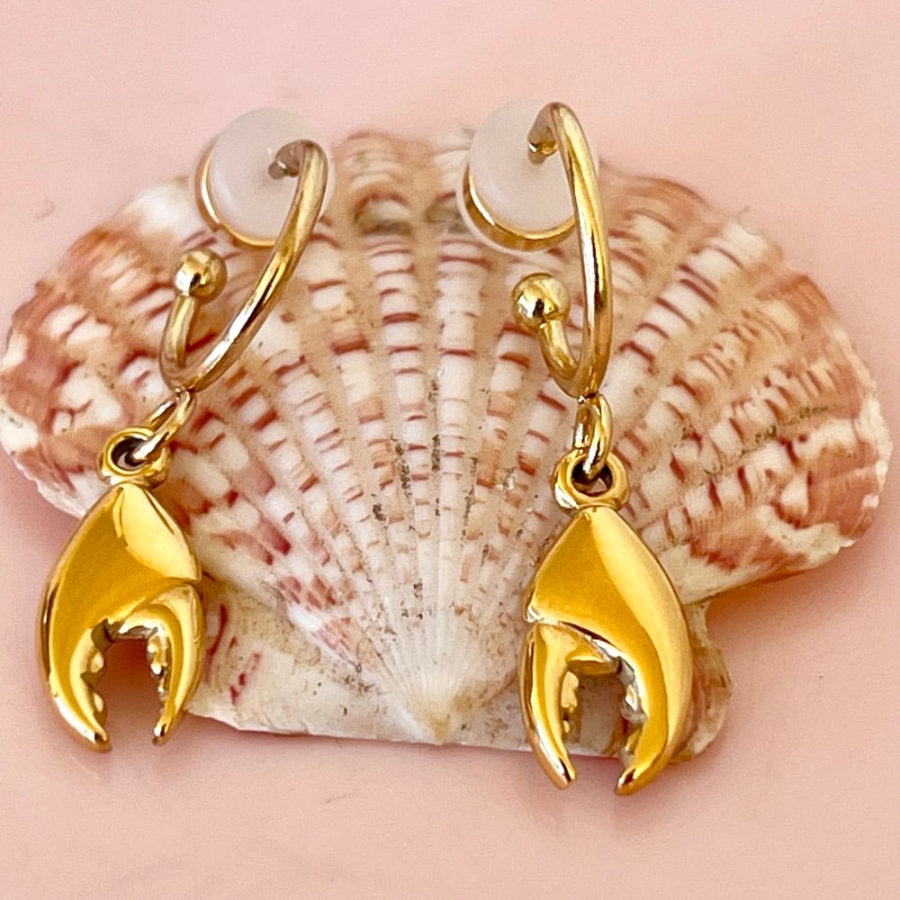 Crab Claw Half Hoops
