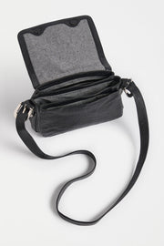 Elk Spenne Crossbody Bag - Black