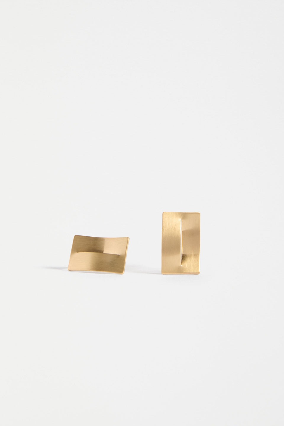 Elk Trel Stud Earrings