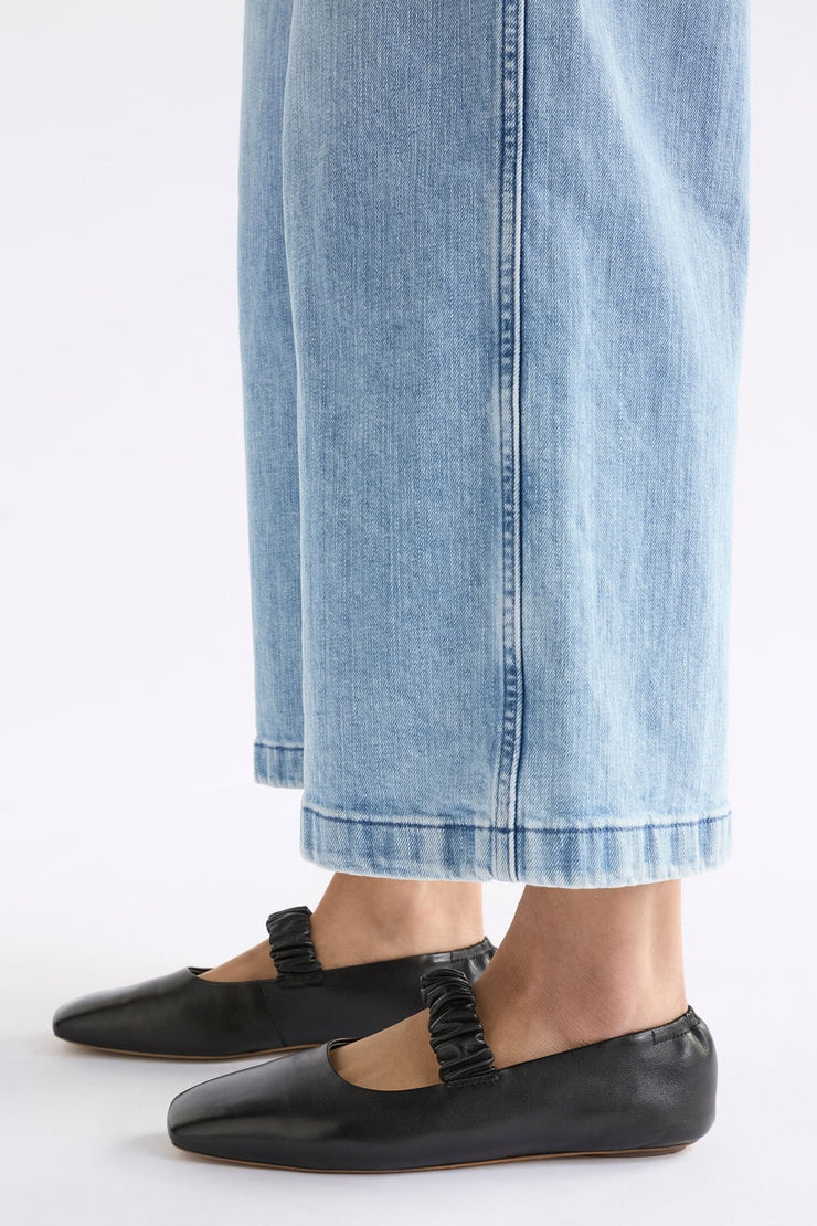 Elk Kuren Flat Shoe - Black