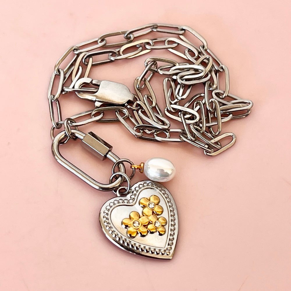 Floral Heart w Pear & Carabiner Necklace - Silver