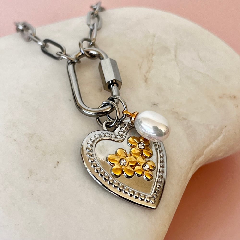 Floral Heart w Pear & Carabiner Necklace - Silver