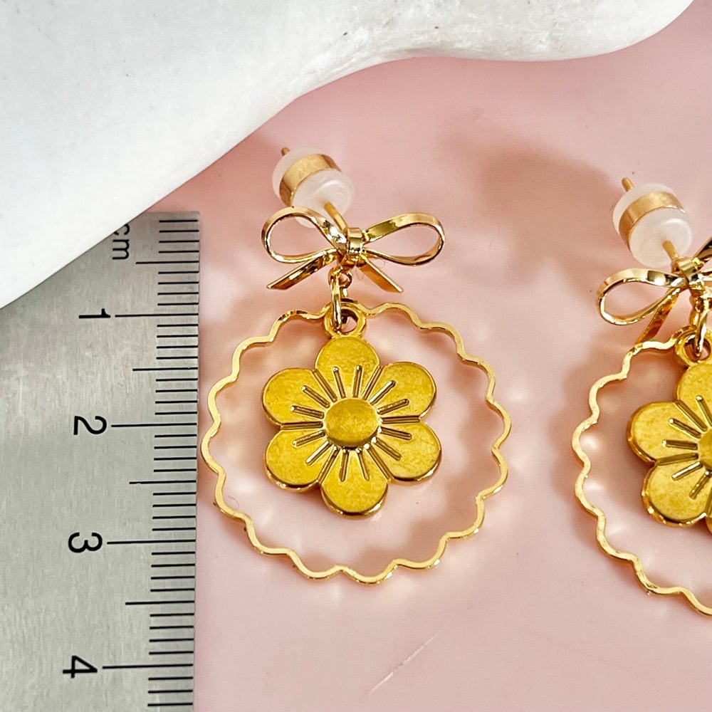 Flower & Bow Drops