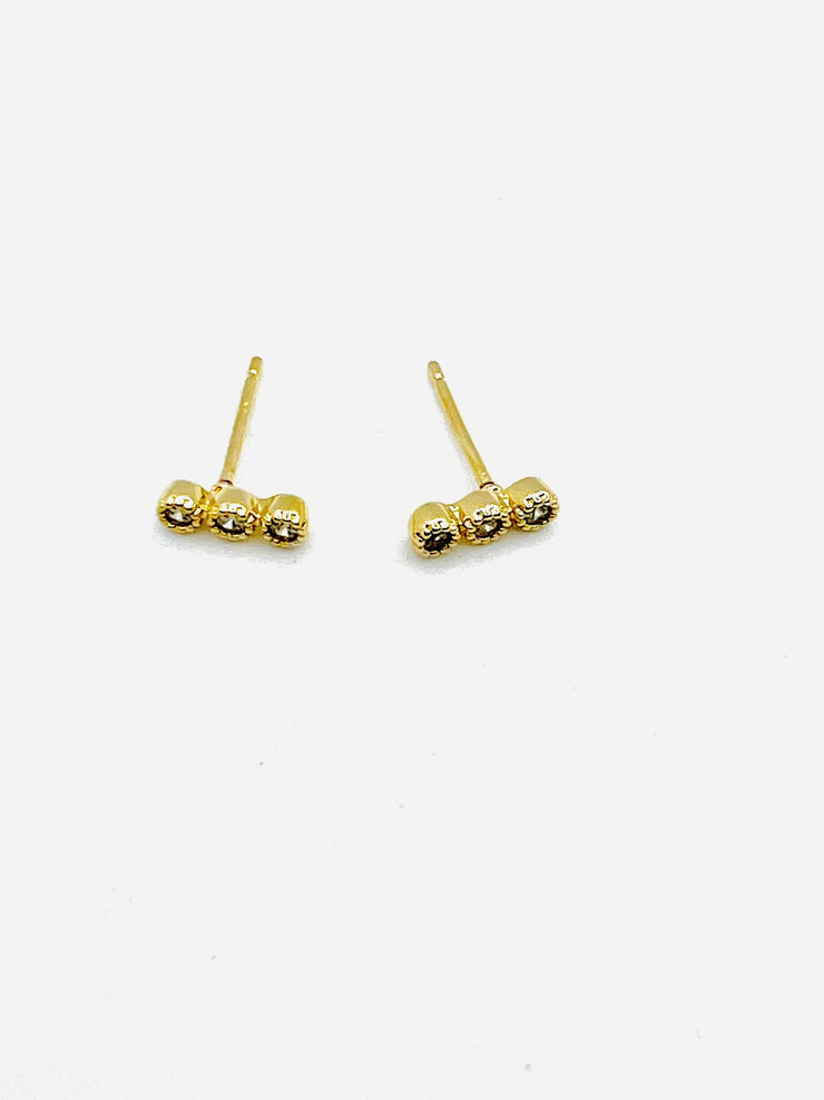 18K Gold Pois Stud Earrings