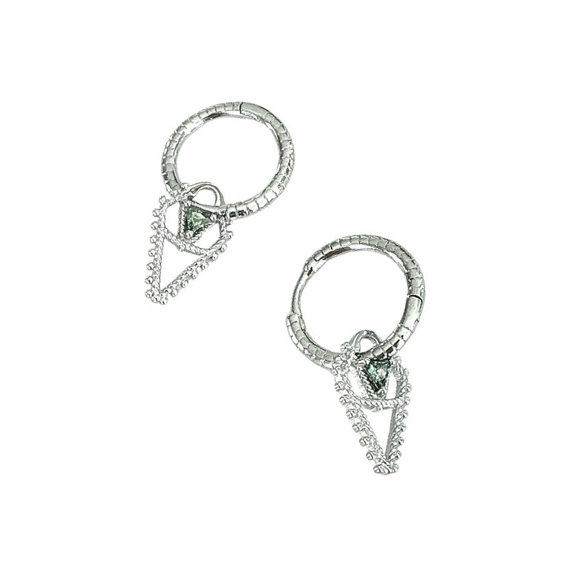 Hearts & Lovers Engraved  Sleepers - Silver w. Peridot