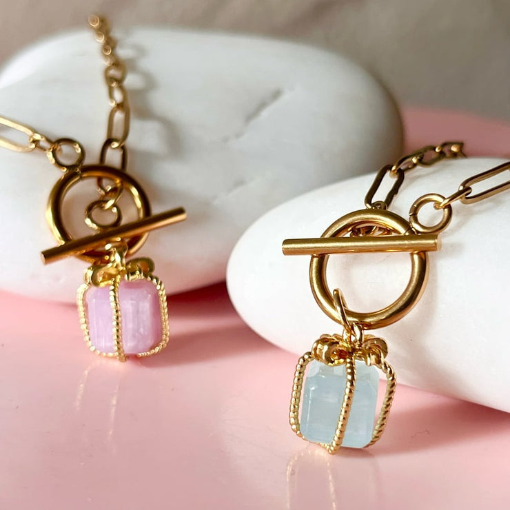 Little Quartz Present Necklace - Gold Paperclip