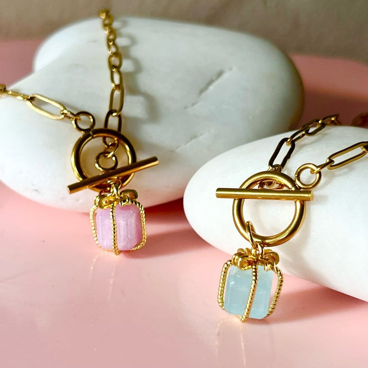 Little Quartz Present Necklace - Gold Paperclip