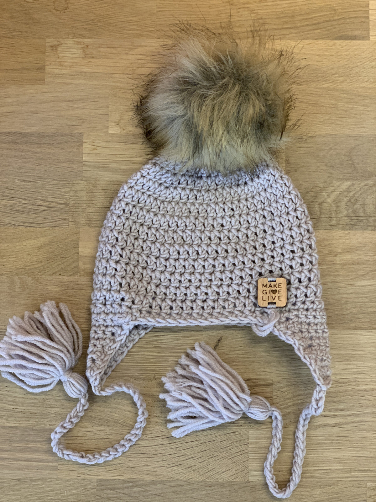Make Give Live Hat - Baby Misha Shell