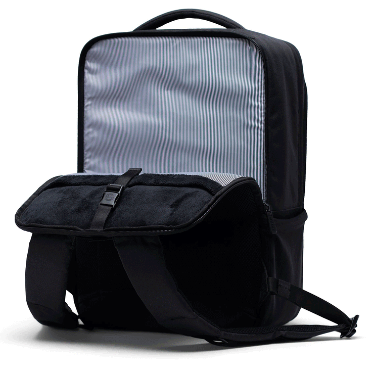 Tech Daypack Black 20 Litre